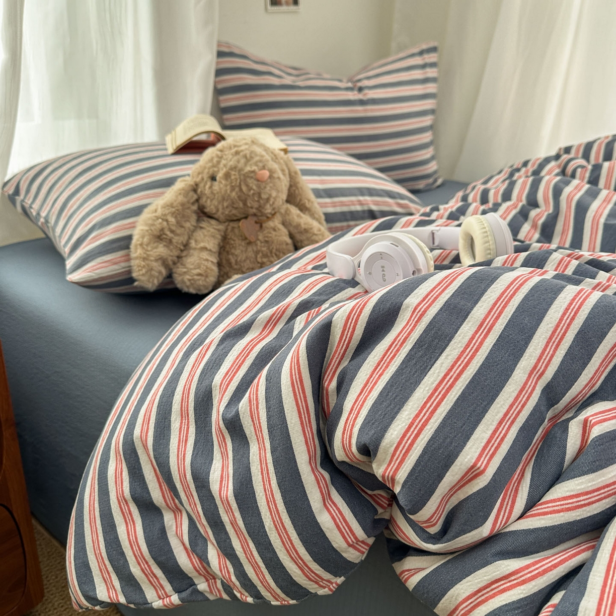 91家纺网 家纺一手货源 找家纺 思诺羽床笠 2026新款亲肤云朵双层纱无印风水洗棉三件套四件套 海蓝条