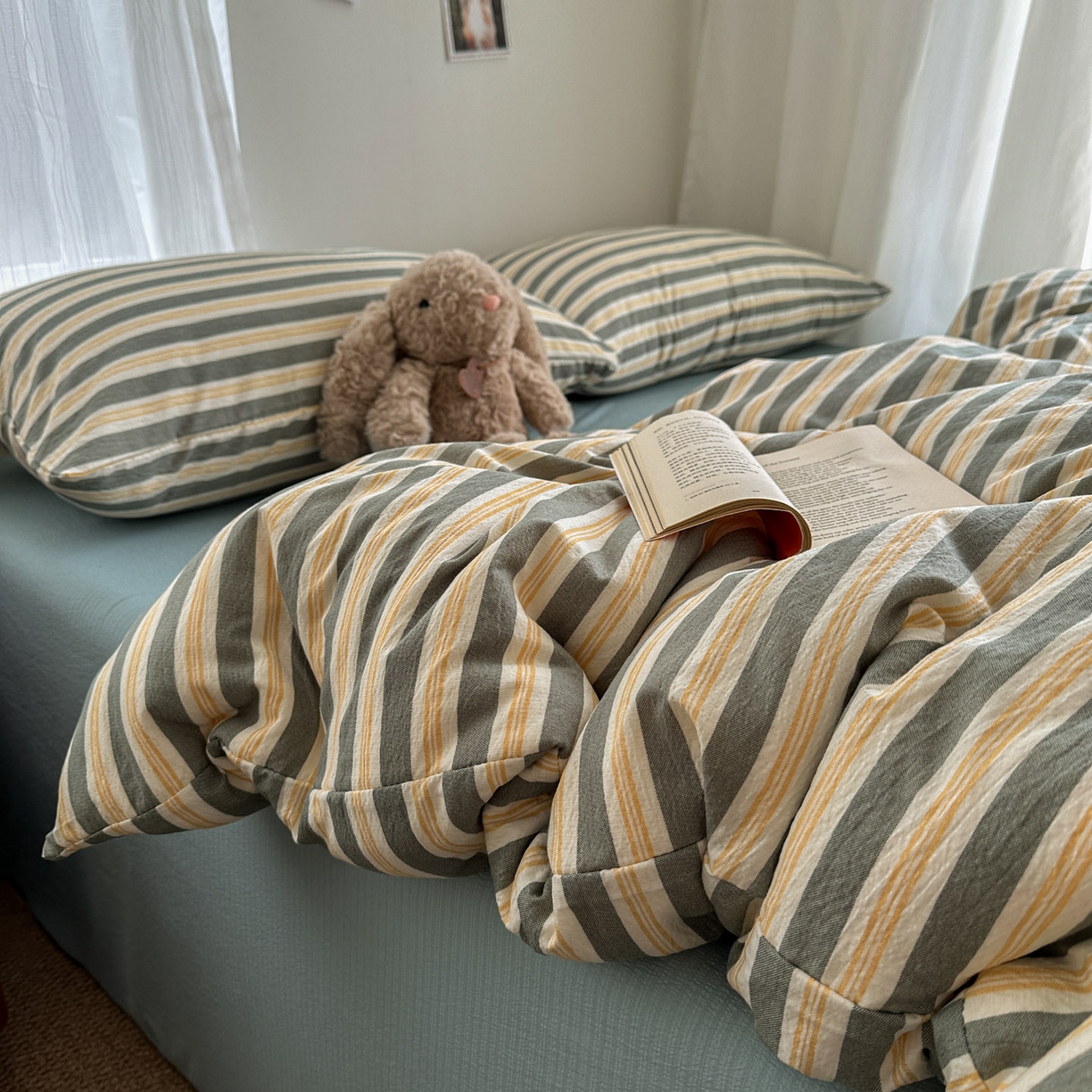 91家纺网 家纺一手货源 找家纺 思诺羽床笠 2026新款亲肤云朵双层纱无印风水洗棉三件套四件套 黄绿条