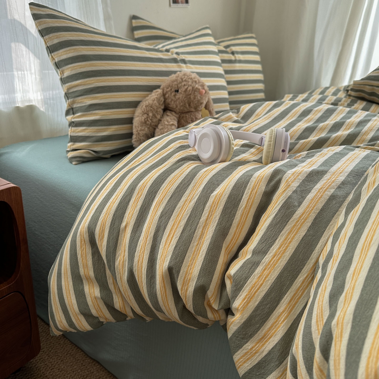 91家纺网 家纺一手货源 找家纺 思诺羽床笠 2026新款亲肤云朵双层纱无印风水洗棉三件套四件套 黄绿条