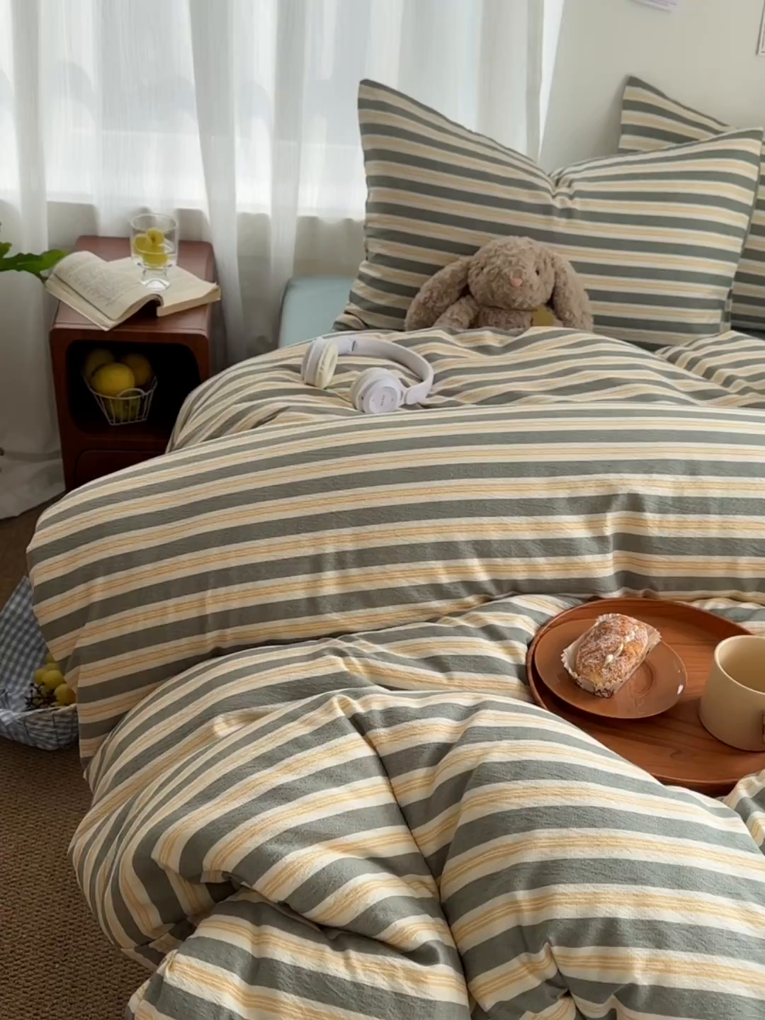 91家纺网 家纺一手货源 找家纺 思诺羽床笠 2026新款亲肤云朵双层纱无印风水洗棉三件套四件套 黄绿条