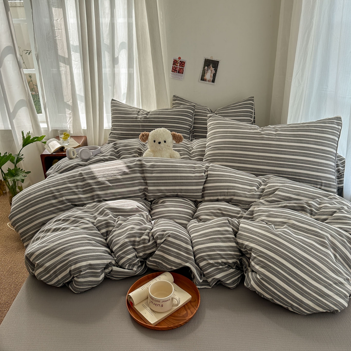 91家纺网 家纺一手货源 找家纺 思诺羽床笠 2026新款亲肤云朵双层纱无印风水洗棉三件套四件套 灰白条