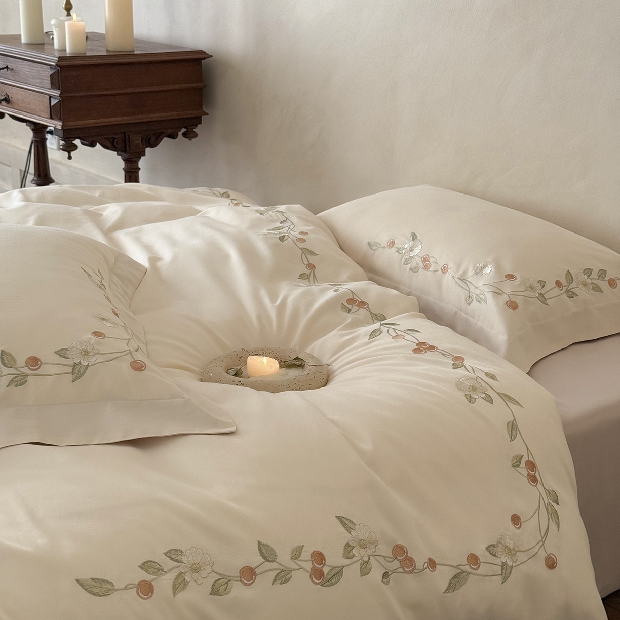 91家纺网 家纺一手货源 找家纺 （总）佳汐蓝家纺 2025新款百支暖绒新疆长绒棉四件套--蔓语樱梦（券后控价338）