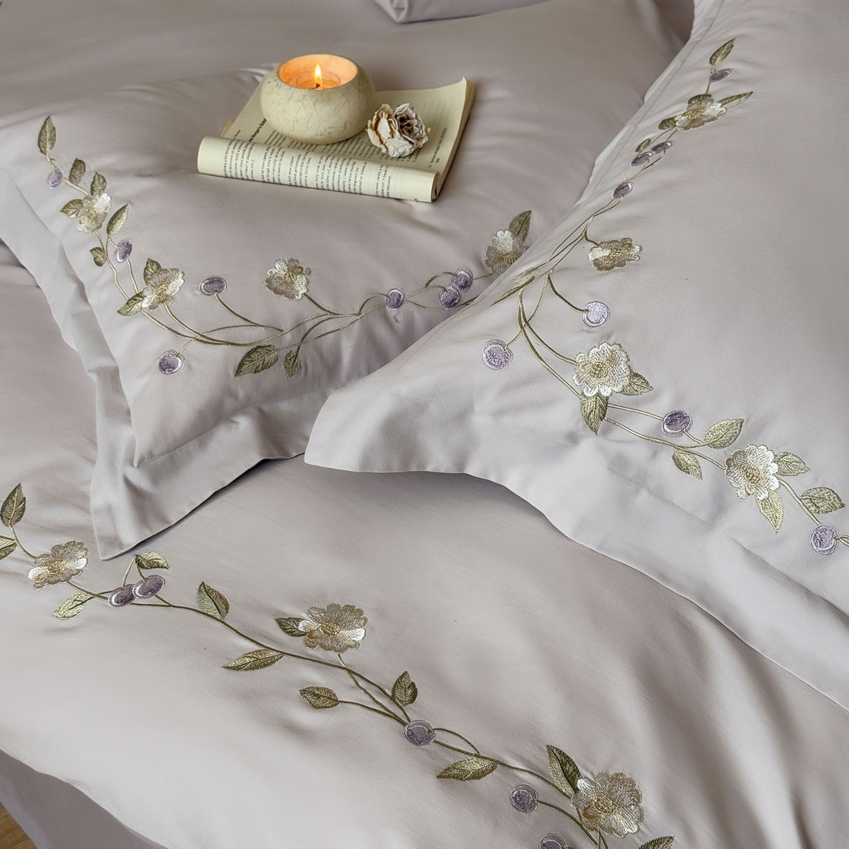 91家纺网 家纺一手货源 找家纺 佳汐蓝家纺 2025新款百支暖绒新疆长绒棉四件套--蔓语樱梦（券后控价338） 蔓语樱梦-紫