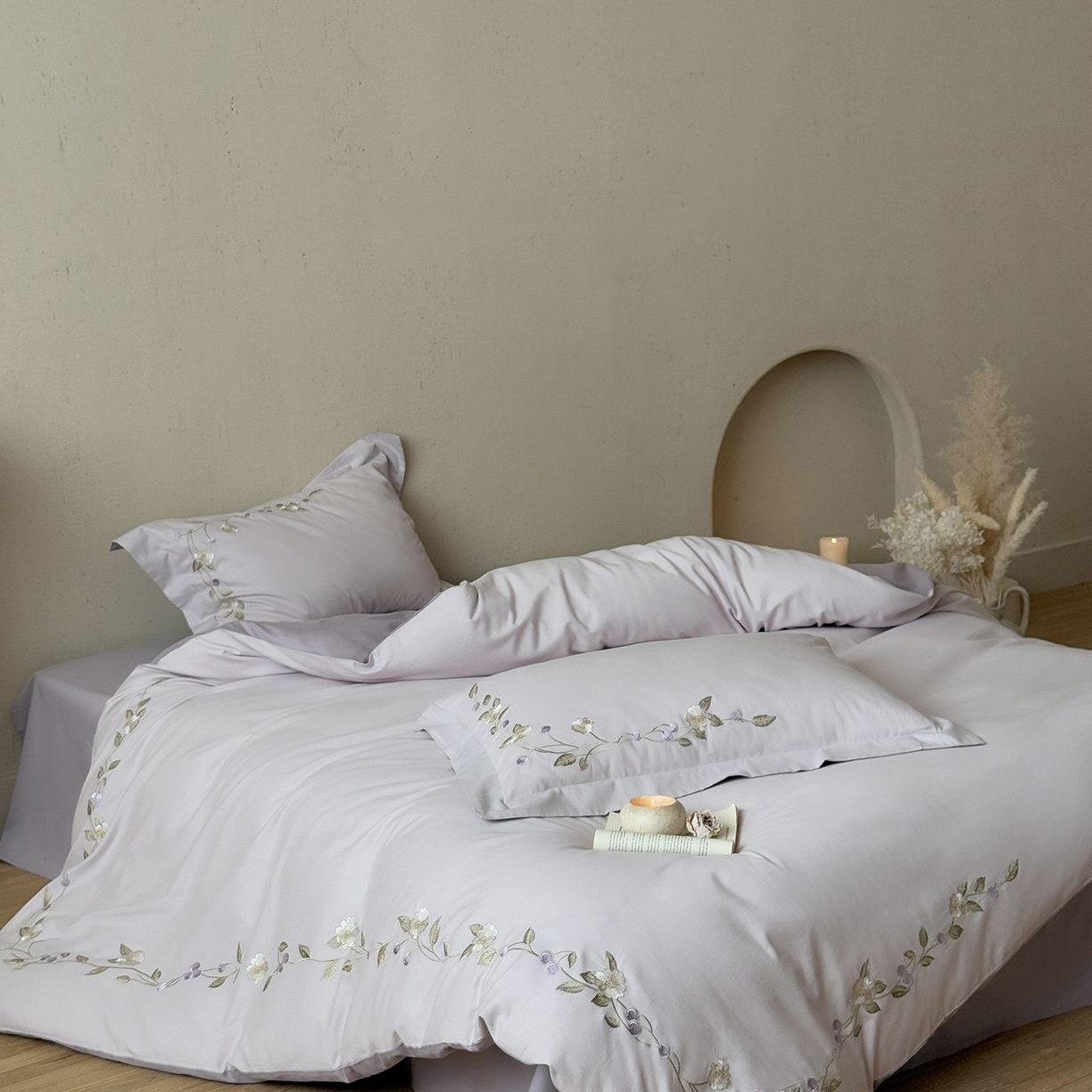 91家纺网 家纺一手货源 找家纺 佳汐蓝家纺 2025新款百支暖绒新疆长绒棉四件套--蔓语樱梦（券后控价338） 蔓语樱梦-紫