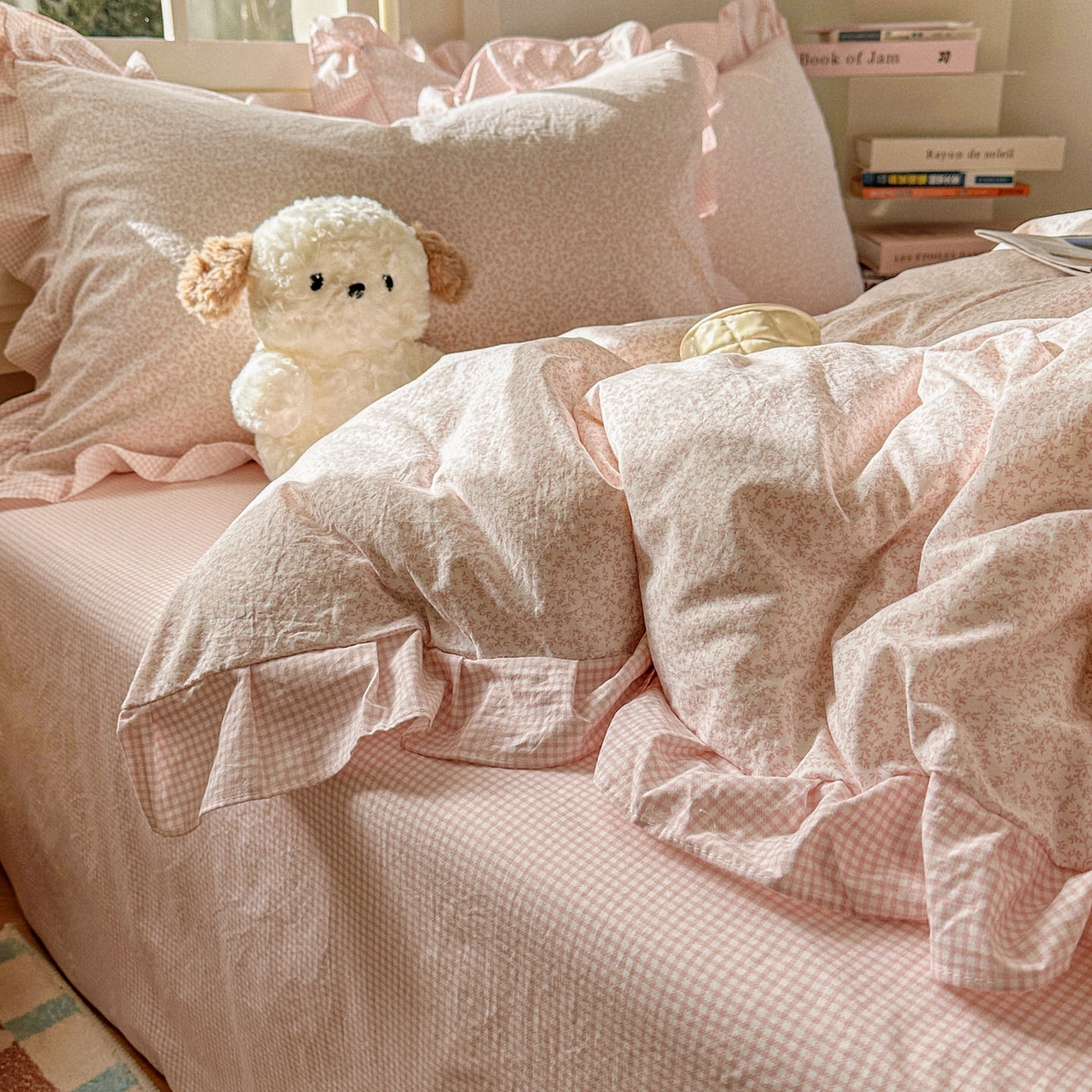 91家纺网 家纺一手货源 找家纺 金梦拉家纺 2026春夏韩版花边款小碎花古法水洗仿棉A类砂洗云小棉四件套 芝士蜜桃