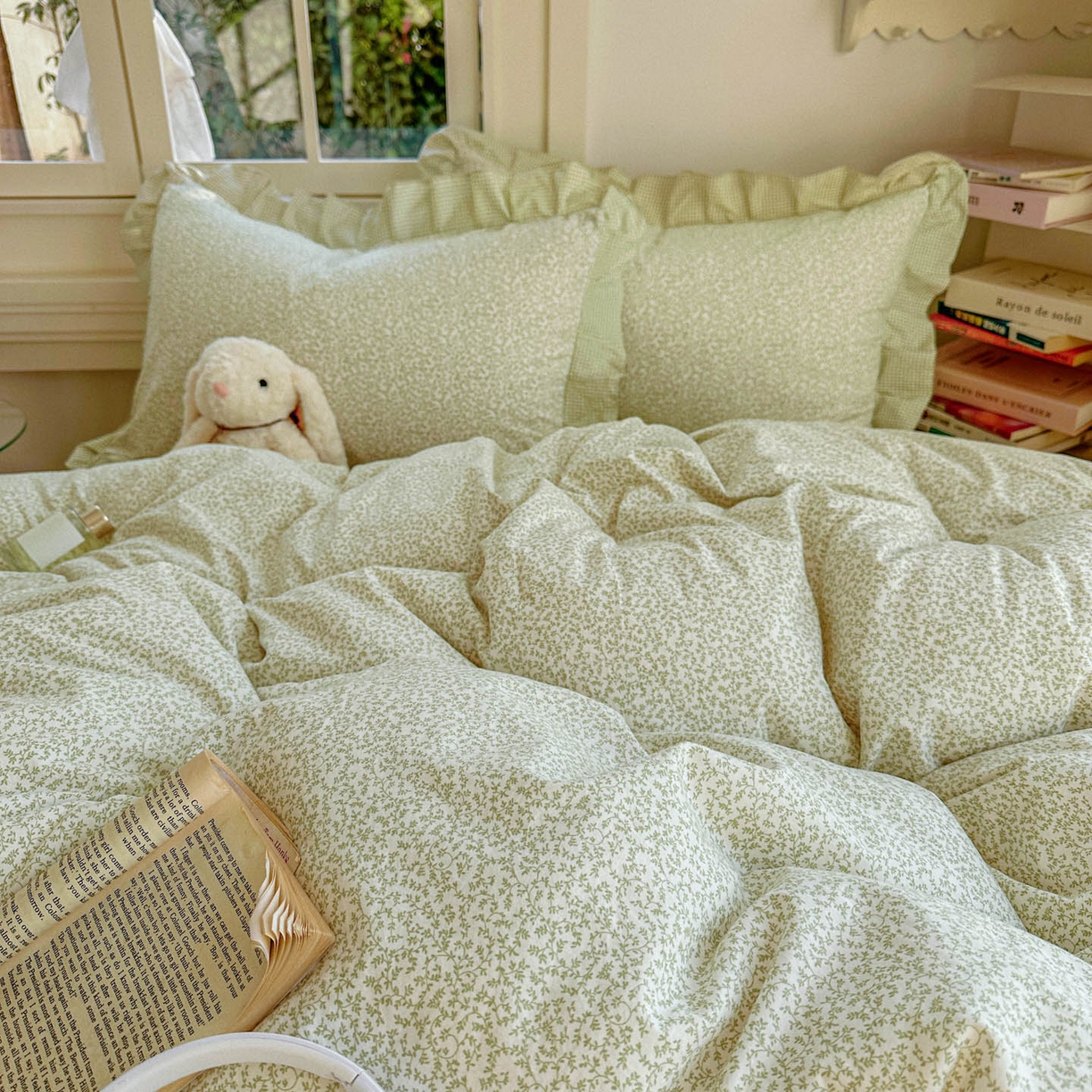 91家纺网 家纺一手货源 找家纺 金梦拉家纺 2026春夏韩版花边款小碎花古法水洗仿棉A类砂洗云小棉四件套 薄荷奶绿