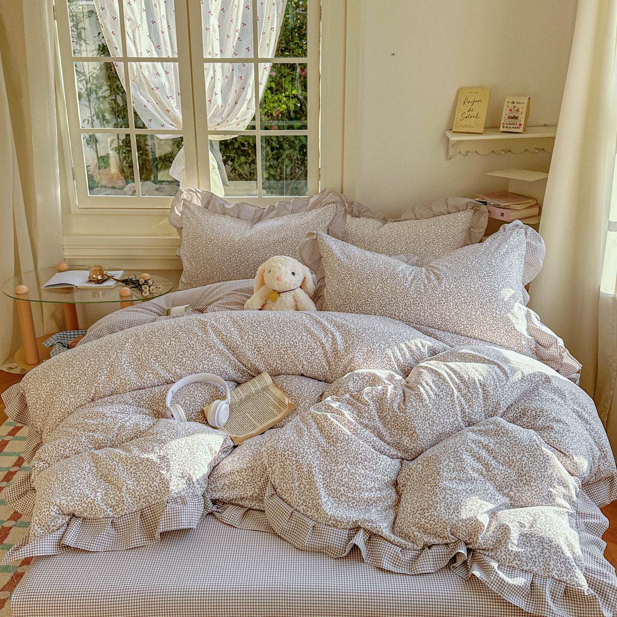 91家纺网 家纺一手货源 找家纺 金梦拉家纺 2026春夏韩版花边款小碎花古法水洗仿棉A类砂洗云小棉四件套 海盐奶咖