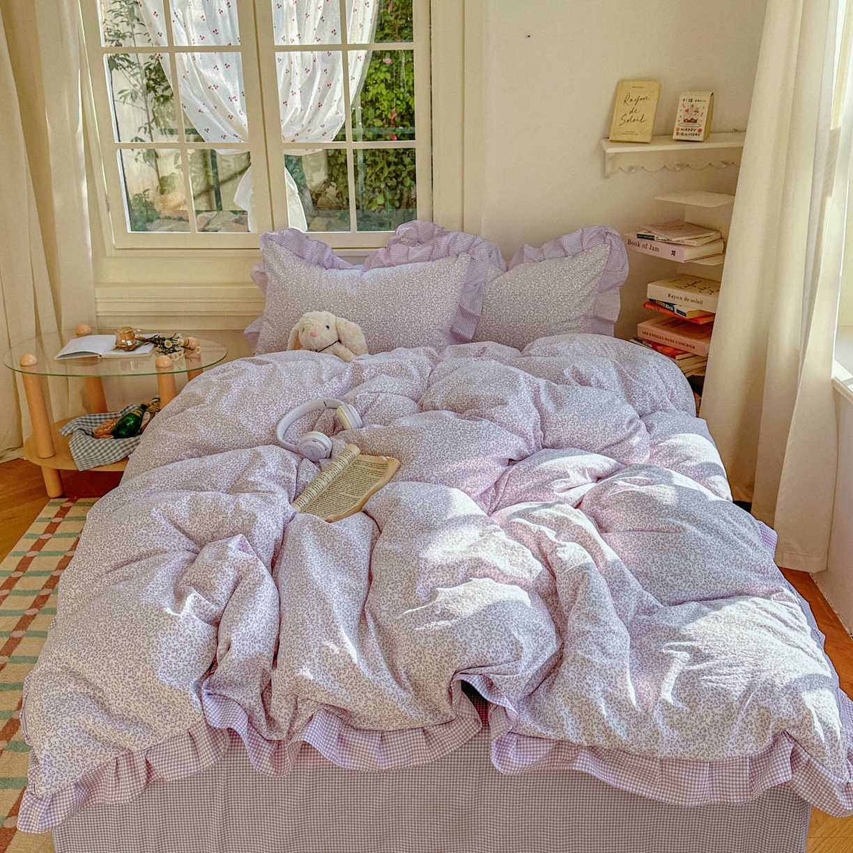 91家纺网 家纺一手货源 找家纺 金梦拉家纺 2026春夏韩版花边款小碎花古法水洗仿棉A类砂洗云小棉四件套 梦幻紫