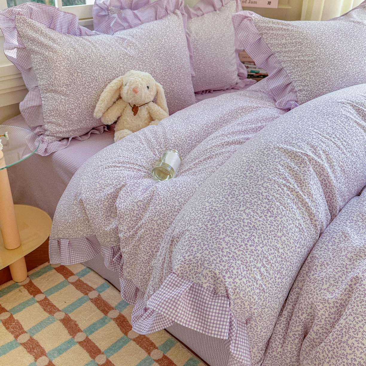 91家纺网 家纺一手货源 找家纺 金梦拉家纺 2026春夏韩版花边款小碎花古法水洗仿棉A类砂洗云小棉四件套 梦幻紫