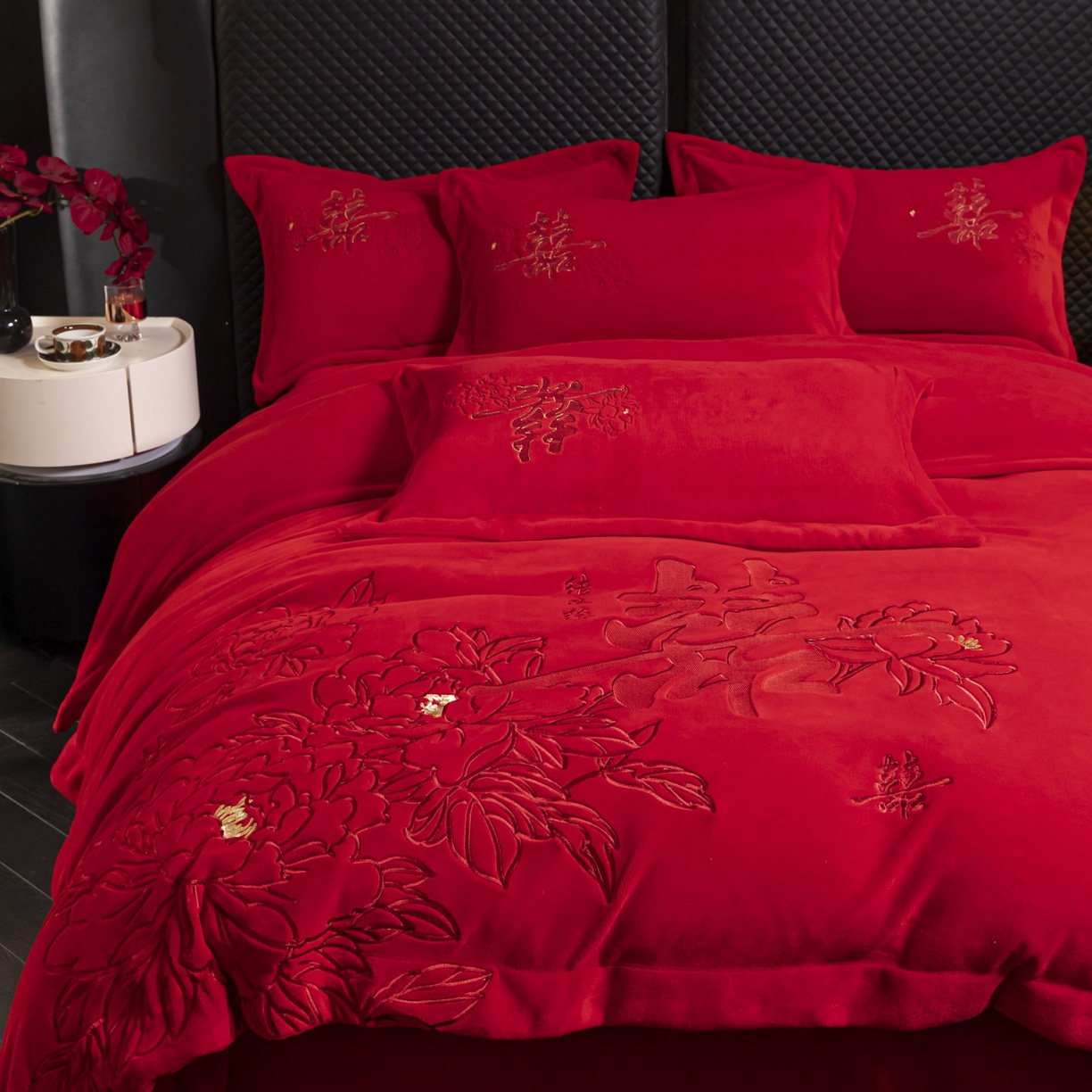 91家纺网 家纺一手货源 找家纺 （总）帝王家纺 2025新款加厚保暖牛奶绒婚庆刺绣四件套珊瑚绒红色结婚床品