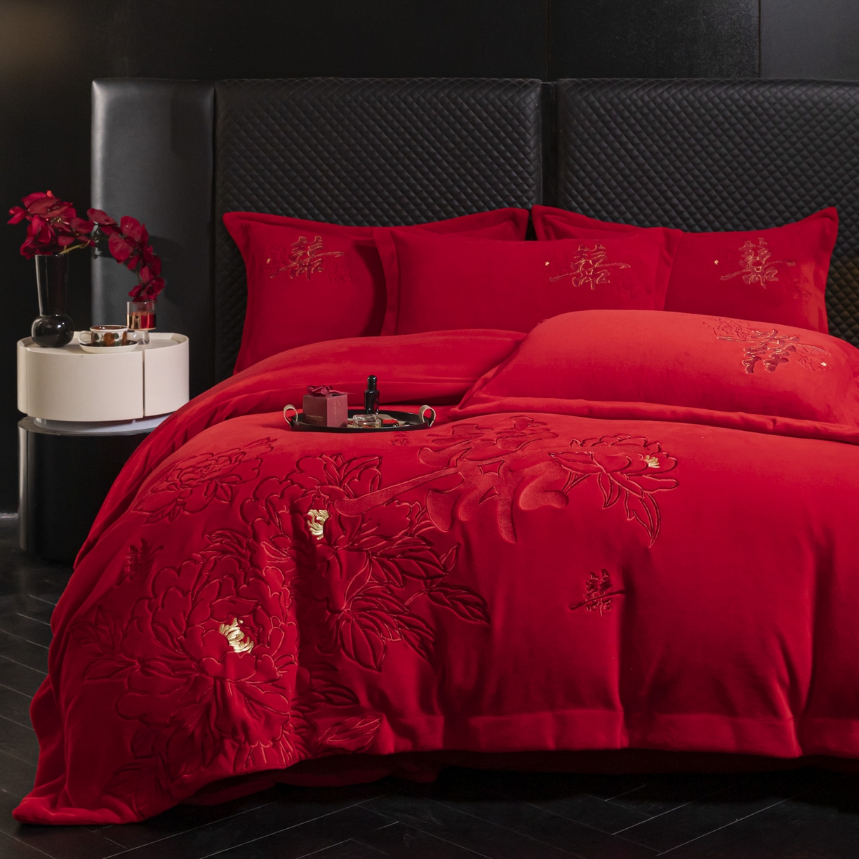 91家纺网 家纺一手货源 找家纺 （总）帝王家纺 2025新款加厚保暖牛奶绒婚庆刺绣四件套珊瑚绒红色结婚床品
