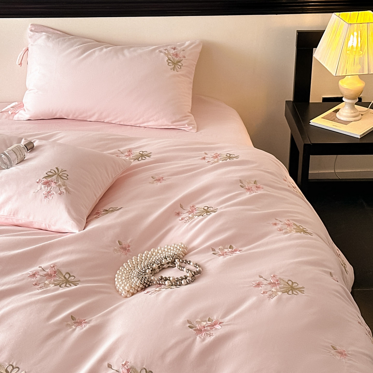 91家纺网 家纺一手货源 找家纺 （总）帝王家纺 2025爆款冬季加厚磨毛刺绣四件套法式少女心新品