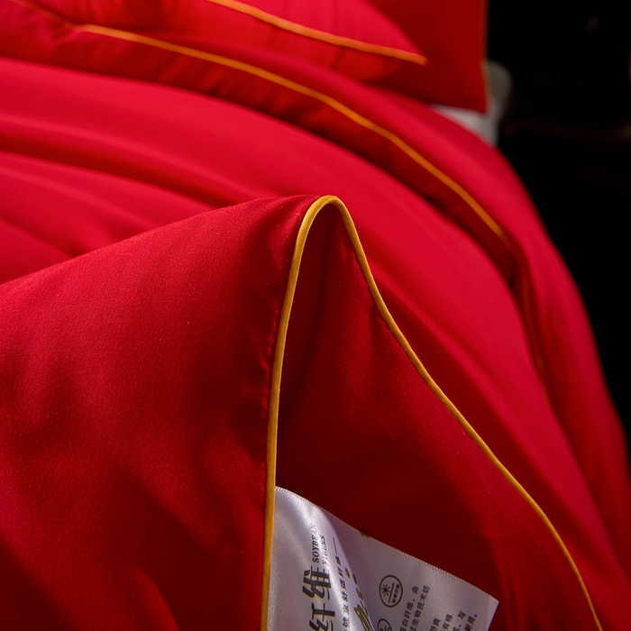 91家纺网 家纺一手货源 找家纺 啊雅家居 2026新款结婚大红套装被芯床垫枕芯大豆棉 爱囍被芯