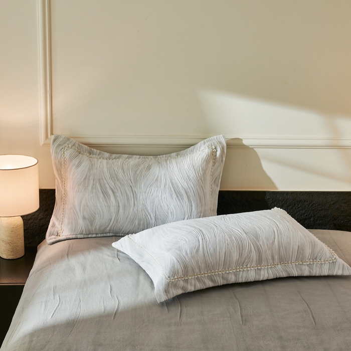 91家纺网 家纺一手货源 找家纺 宅家居 2025新款230克全消光雕花绒轻奢风立体烂花牛奶绒提花加厚保暖四件套-苏蜜绒 苏蜜绒-高贵灰