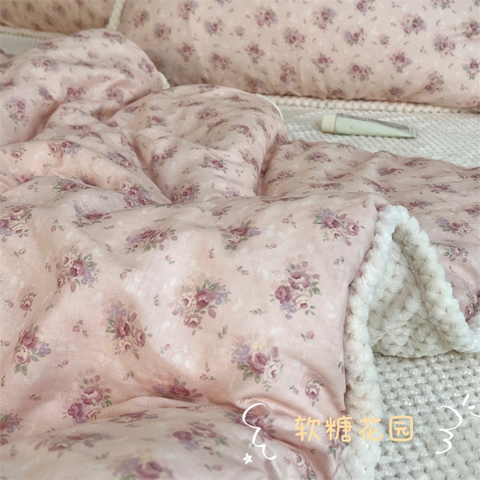 荣轩 2025秋冬必备新品棉加绒华夫格提花绒工艺款四件套（铺床版）软糖花园