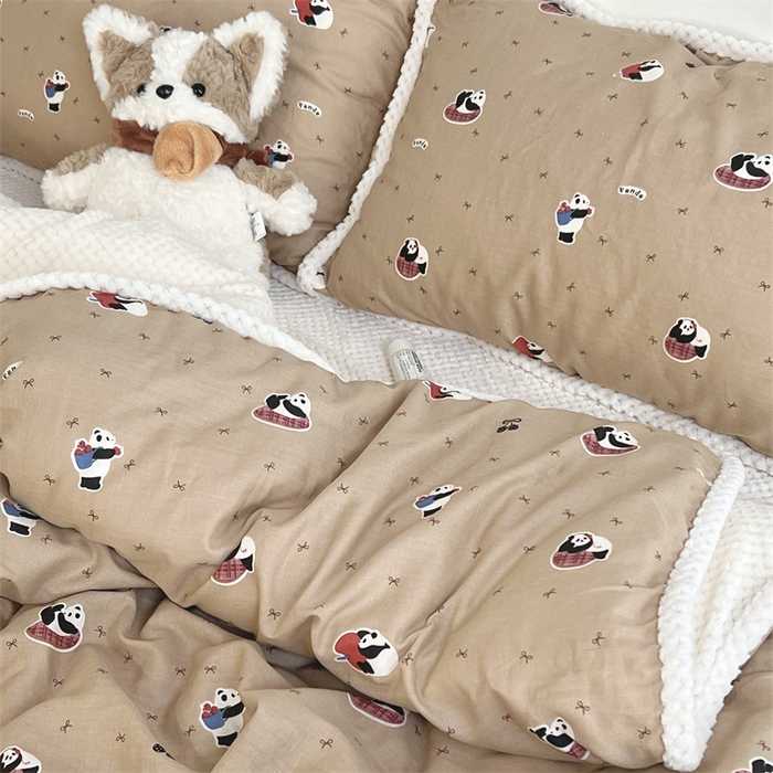 91家纺网 家纺一手货源 找家纺 荣轩 2025秋冬必备新品棉加绒华夫格提花绒工艺款四件套（铺床版）熊猫果果