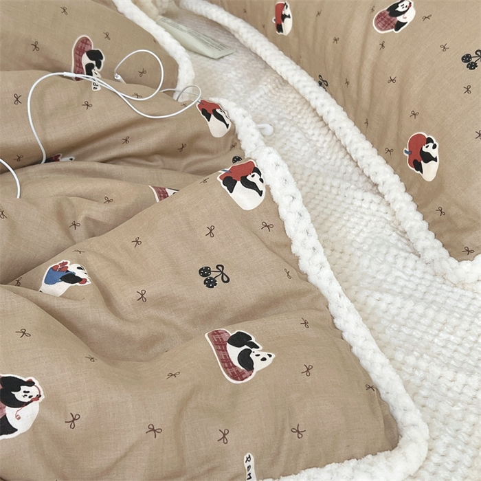 91家纺网 家纺一手货源 找家纺 荣轩 2025秋冬必备新品棉加绒华夫格提花绒工艺款四件套（铺床版）熊猫果果