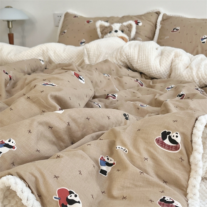 91家纺网 家纺一手货源 找家纺 荣轩 2025秋冬必备新品棉加绒华夫格提花绒工艺款四件套（铺床版）熊猫果果