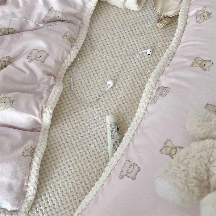 91家纺网 家纺一手货源 找家纺 荣轩 2025秋冬必备新品棉加绒华夫格提花绒工艺款四件套（铺床版）元气扑扑