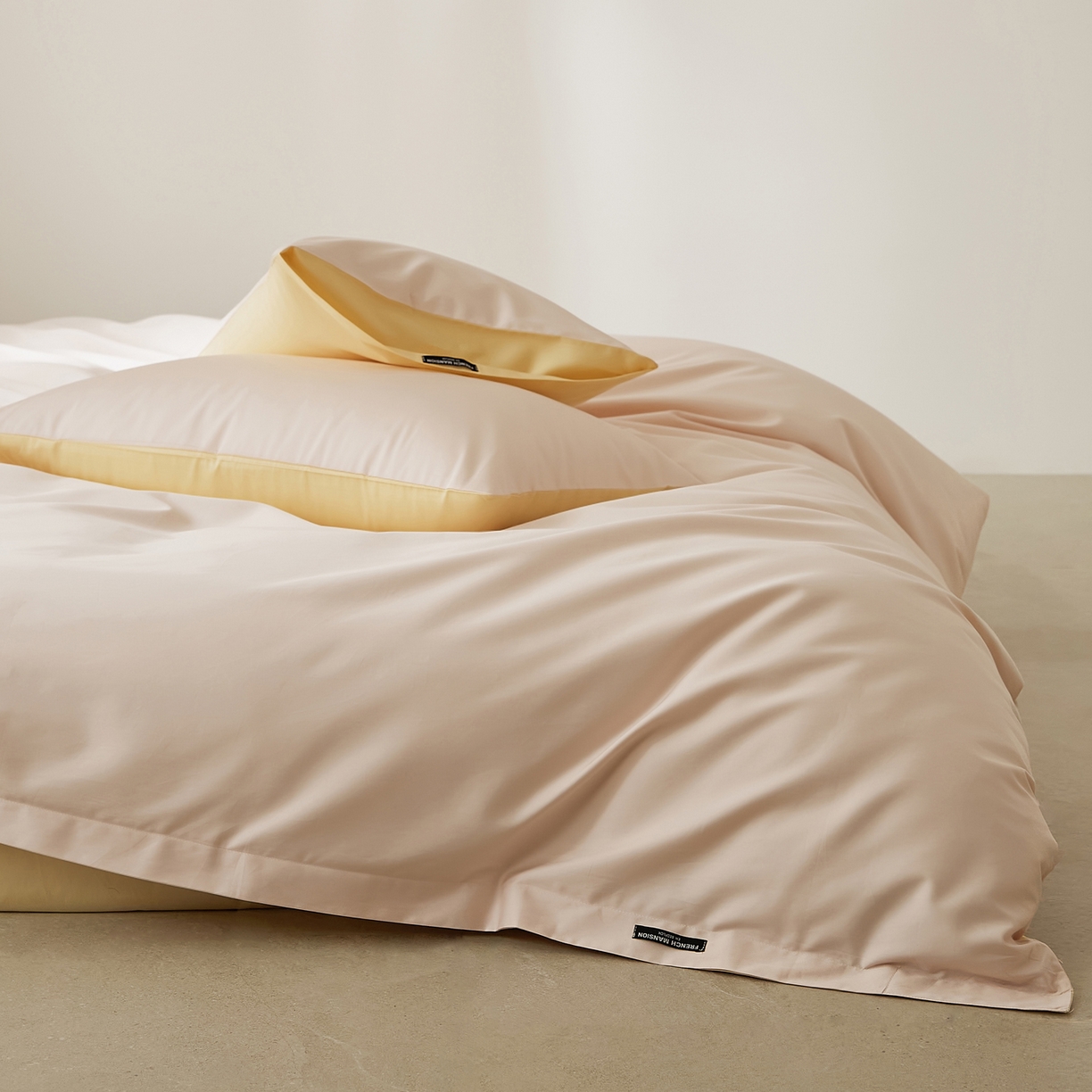 91家纺网 家纺一手货源 找家纺 EH家居 2026新款长绒棉纯棉云栖安缦之境四件套 安缦-奶盖粉