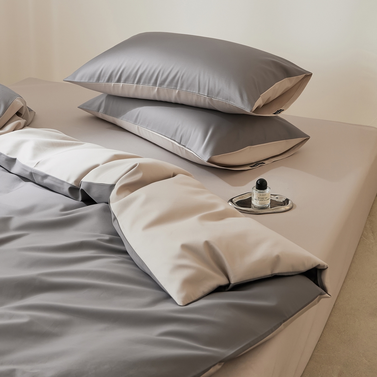 91家纺网 家纺一手货源 找家纺 EH家居 2026新款长绒棉纯棉云栖安缦之境四件套 安缦-冰岛深灰