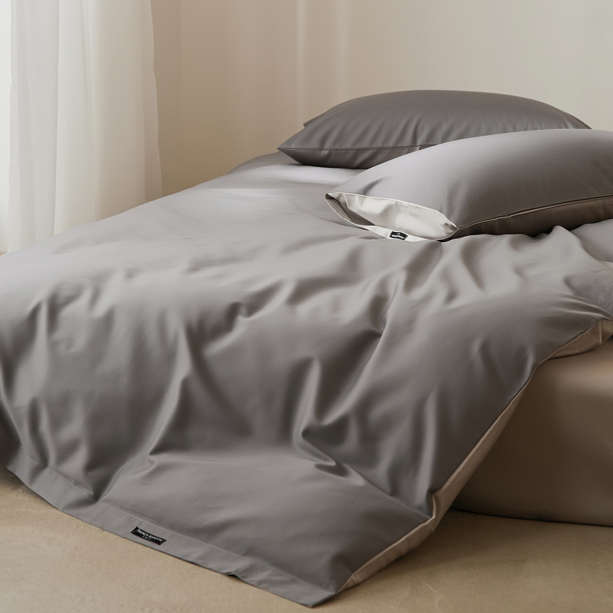 91家纺网 家纺一手货源 找家纺 EH家居 2026新款长绒棉纯棉云栖安缦之境四件套 安缦-冰岛深灰