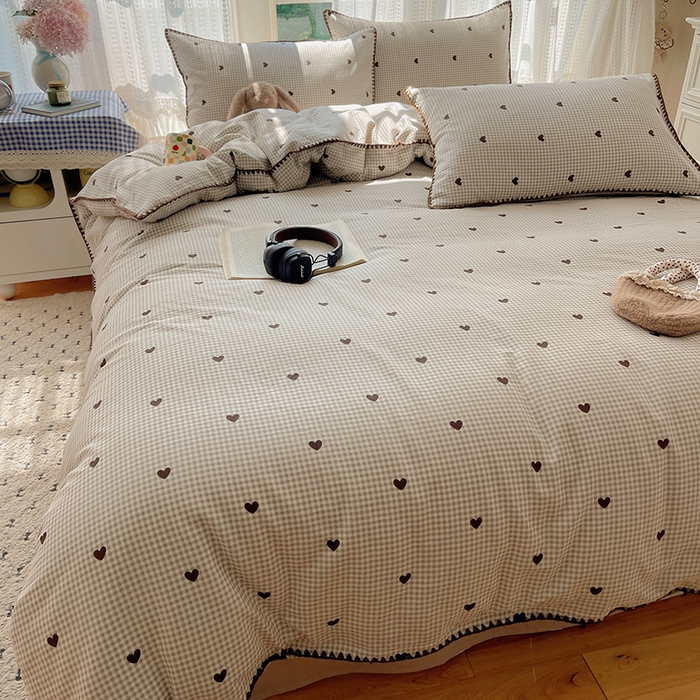 91家纺网 家纺一手货源 找家纺 瑞莱 2026新款全棉印花贝壳边四件套 奶昔格