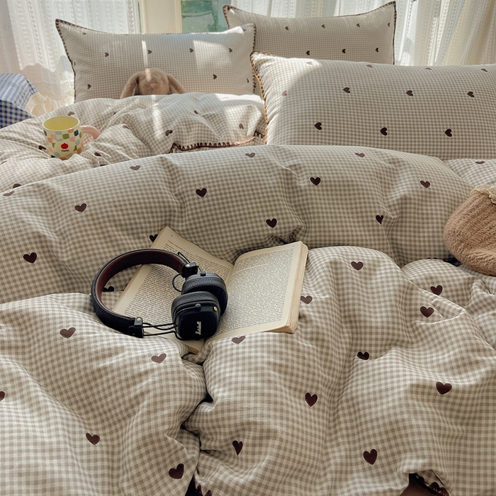 91家纺网 家纺一手货源 找家纺 瑞莱 2026新款全棉印花贝壳边四件套 奶昔格