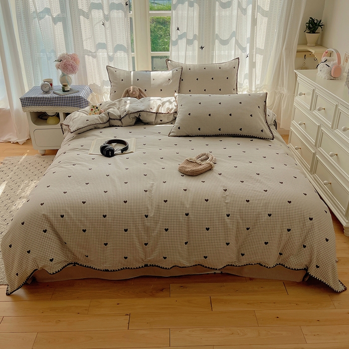 91家纺网 家纺一手货源 找家纺 瑞莱 2026新款全棉印花贝壳边四件套 奶昔格