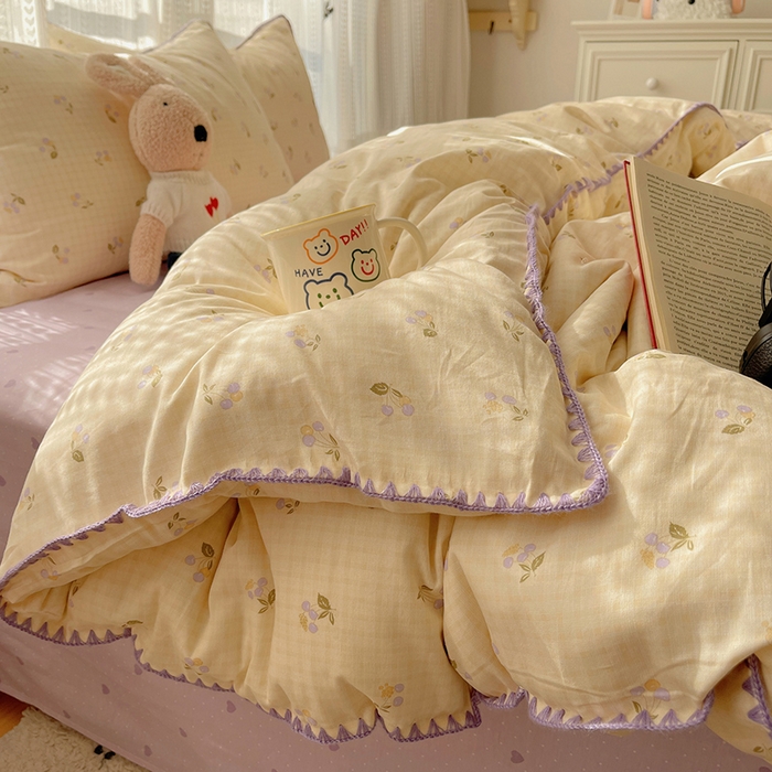 91家纺网 家纺一手货源 找家纺 瑞莱 2026新款全棉印花贝壳边四件套 樱桃甜趣-黄