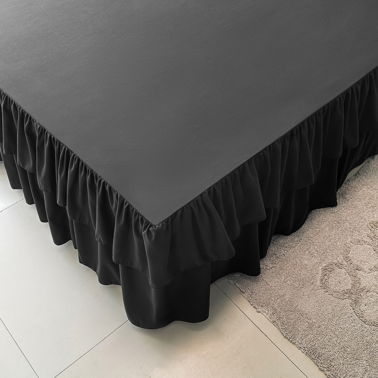 91家纺网 家纺一手货源 找家纺 乐卧家居 2026新款韩系公主风柔软多层荷叶边床裙单品系列 黑