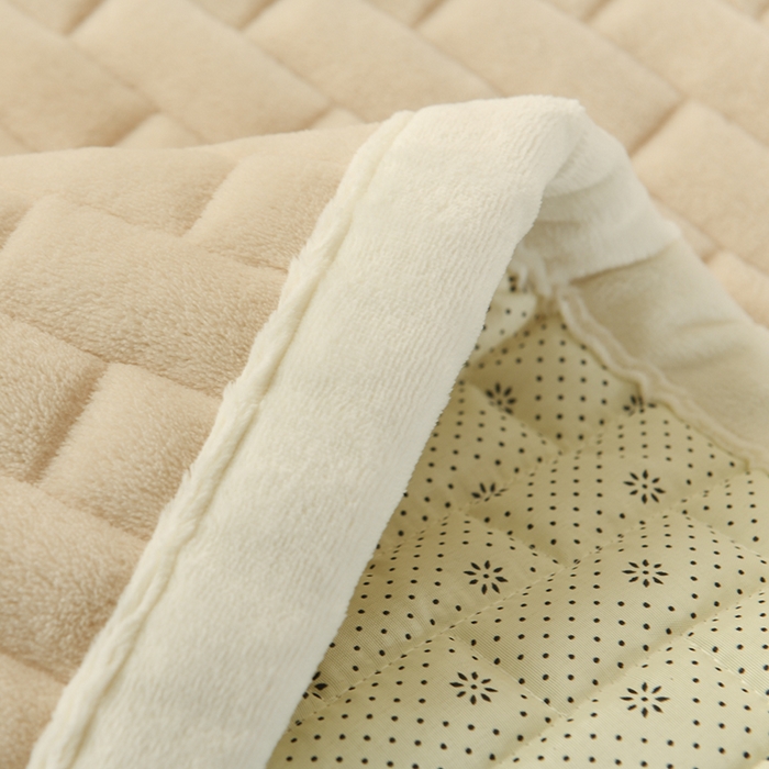 91家纺网 家纺一手货源 找家纺 恋绒家纺 2025新款贴布绣牛奶绒床褥床垫 Q萌小兔-香槟