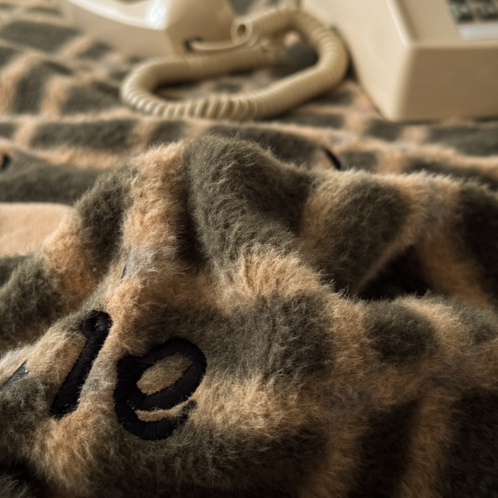 91家纺网 家纺一手货源 找家纺 九花鹿 2025新款仿羊绒毛毯毯子-艾瑞 艾瑞-茶绿