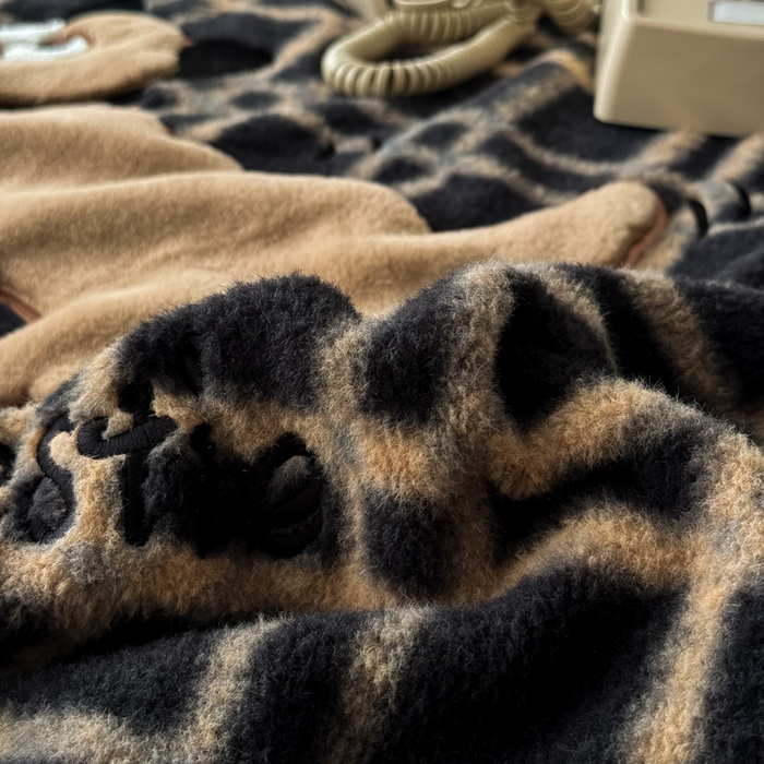 91家纺网 家纺一手货源 找家纺 九花鹿 2025新款仿羊绒毛毯毯子-艾瑞 艾瑞-深灰