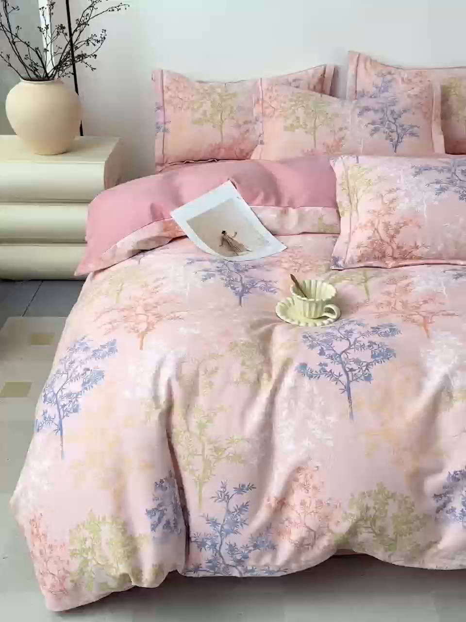 91家纺网 家纺一手货源 找家纺 优品阁 2024新款全棉磨毛四件套单品系列-单被套 暗木幽香-粉