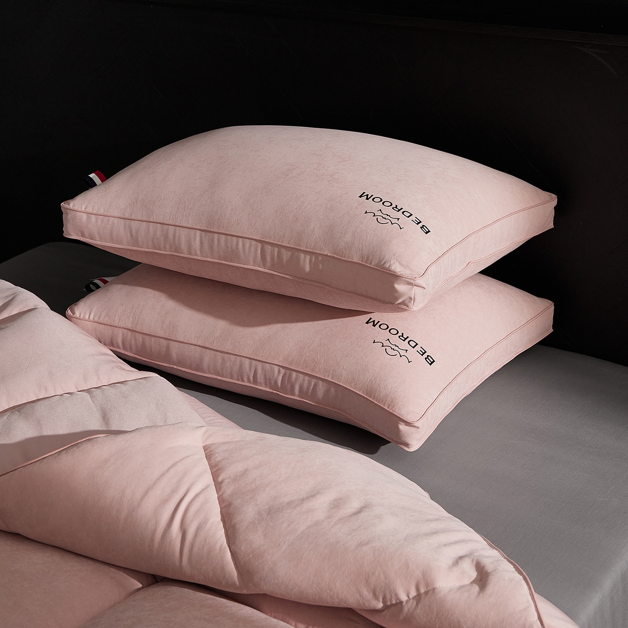 91家纺网 家纺一手货源 找家纺 境月枕芯坊 2025新款防螨抑菌防霉云绒枕枕头枕芯 云绒枕-豆沙