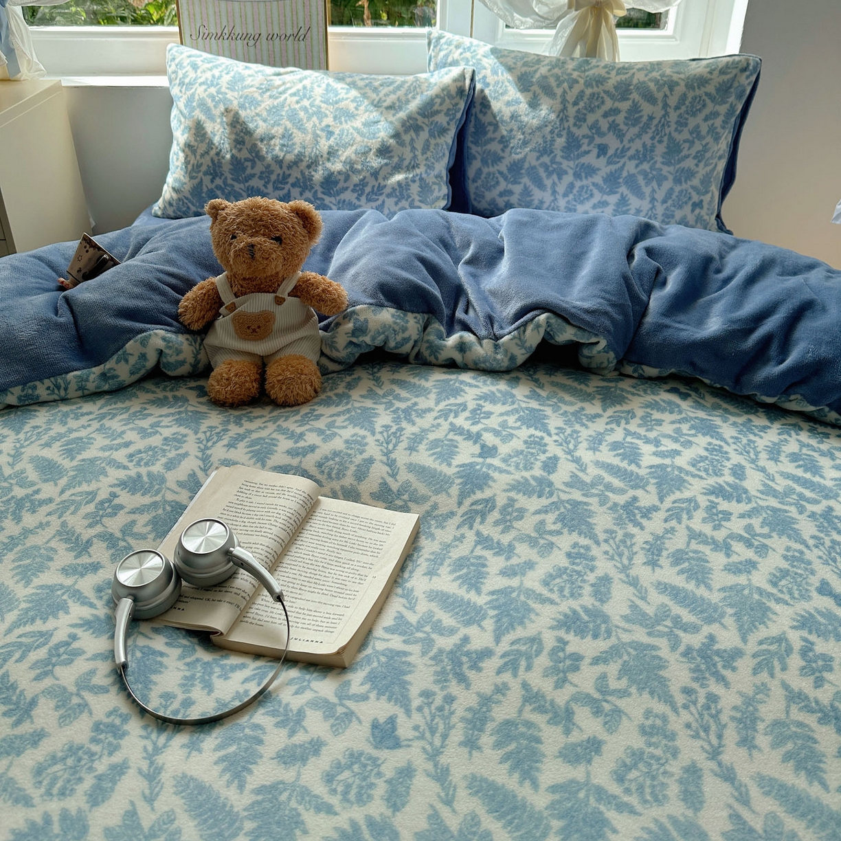 91家纺网 家纺一手货源 找家纺 优选 2025新款小清新加厚高克重牛奶绒四件套直播热款新花型更新 叶子青青