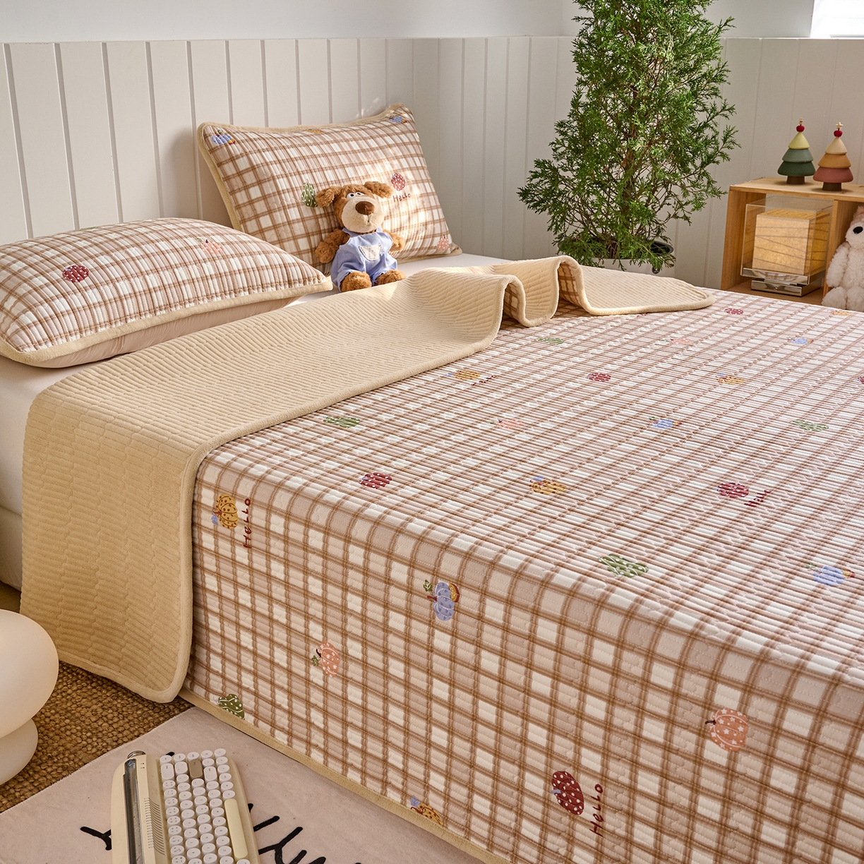 91家纺网 家纺一手货源 找家纺 X猫先生 2026新品A全棉B牛奶绒床盖一面全棉一面牛奶绒床盖炕盖加厚床单床垫四季款系列三 焦糖南瓜格（A棉B棉）