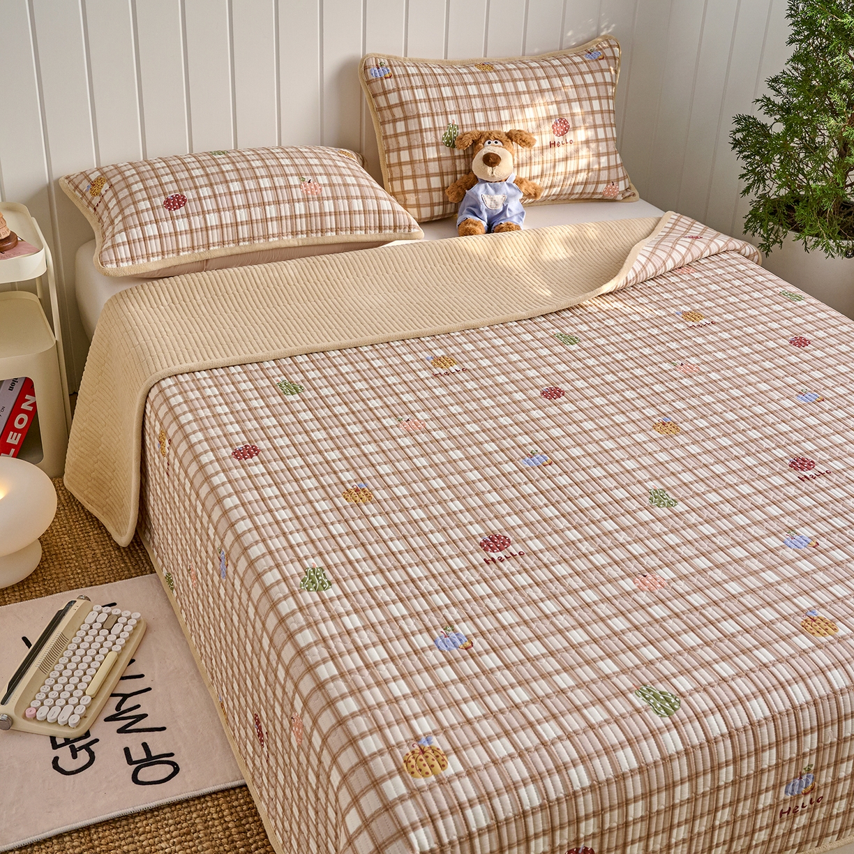 91家纺网 家纺一手货源 找家纺 X猫先生 2026新品A全棉B牛奶绒床盖一面全棉一面牛奶绒床盖炕盖加厚床单床垫四季款系列三 焦糖南瓜格（A棉B棉）