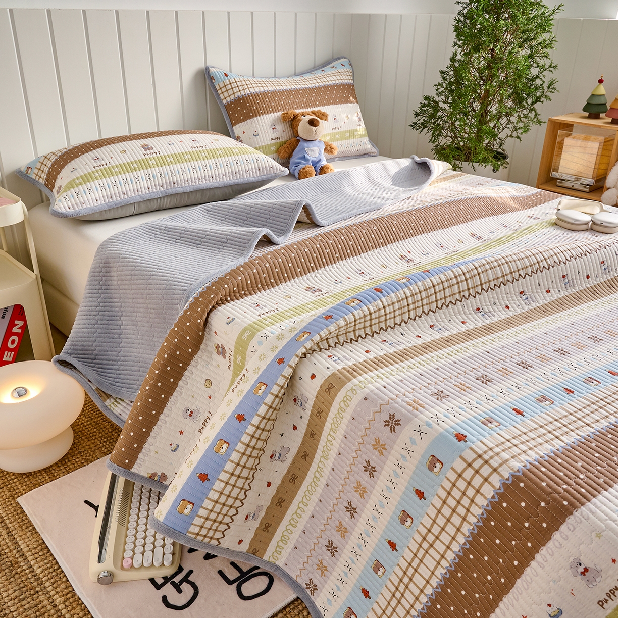 91家纺网 家纺一手货源 找家纺 X猫先生 2026新品A全棉B牛奶绒床盖一面全棉一面牛奶绒床盖炕盖加厚床单床垫四季款系列三 童年往事（A棉B绒）