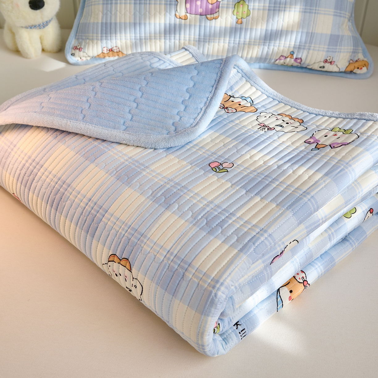 91家纺网 家纺一手货源 找家纺 X猫先生 2026新品A全棉B牛奶绒床盖一面全棉一面牛奶绒床盖炕盖加厚床单床垫四季款系列三 逗号日记（A棉B绒）