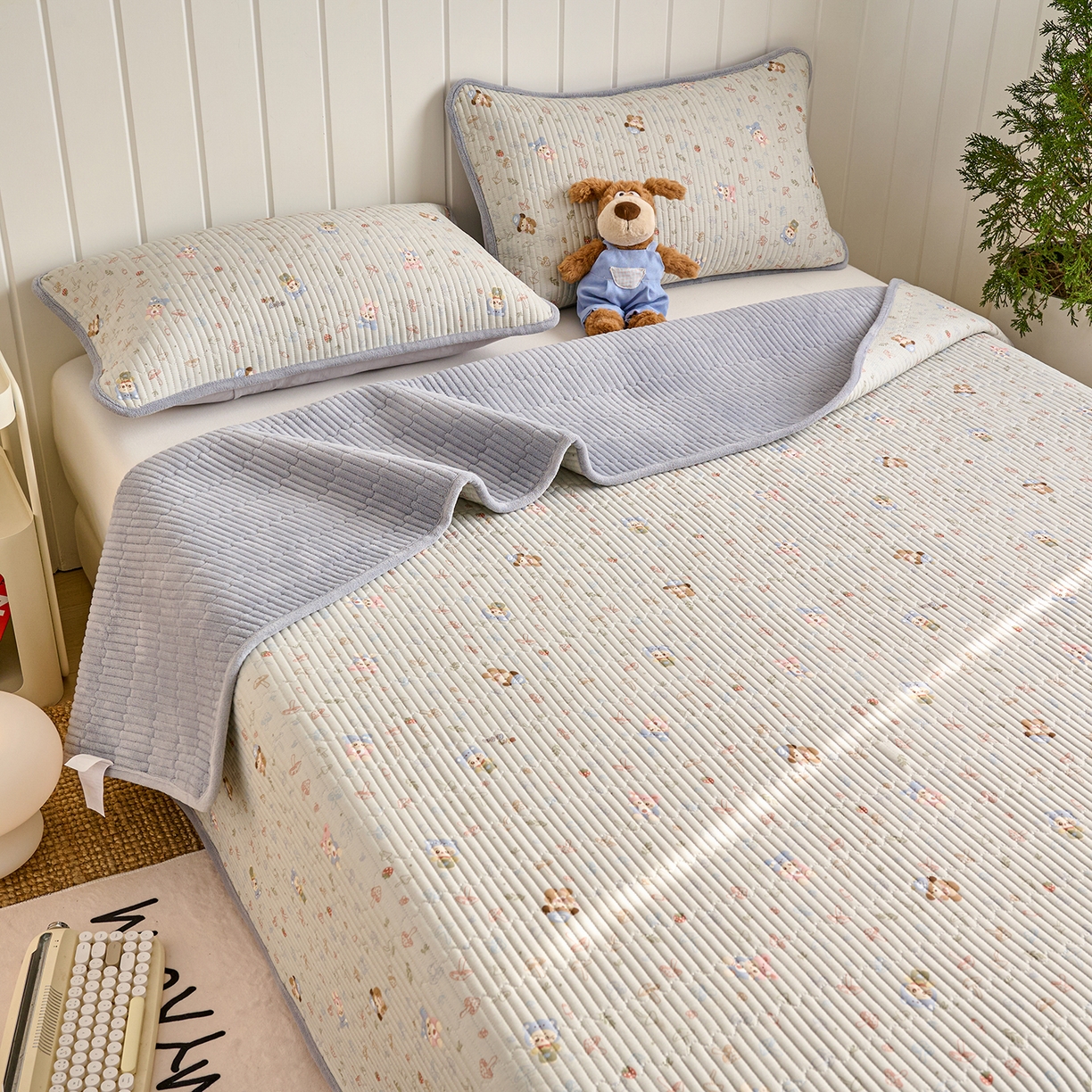 91家纺网 家纺一手货源 找家纺 X猫先生 2026新品A全棉B牛奶绒床盖一面全棉一面牛奶绒床盖炕盖加厚床单床垫四季款系列三 蘑菇小镇（A棉B绒）