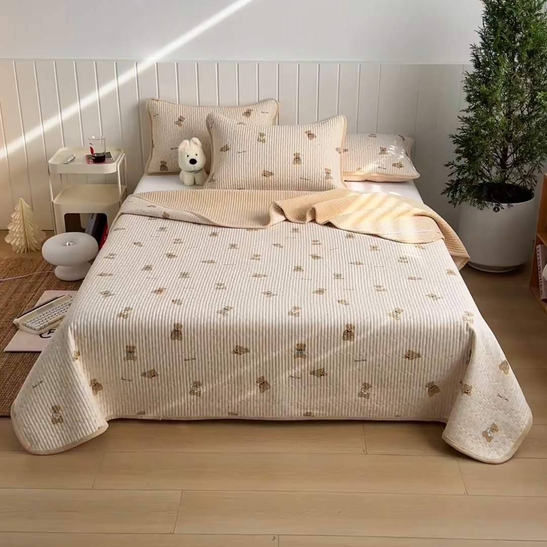 91家纺网 家纺一手货源 找家纺 X猫先生 2026新品A全棉B牛奶绒床盖一面全棉一面牛奶绒床盖炕盖加厚床单床垫四季款系列三 趴趴熊(A棉B绒）