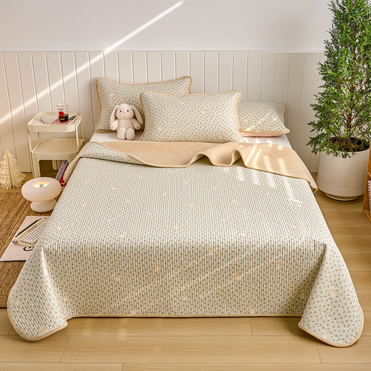 91家纺网 家纺一手货源 找家纺 X猫先生 2026新品A全棉B牛奶绒床盖一面全棉一面牛奶绒床盖炕盖加厚床单床垫四季款系列三 春游兔兔（A棉B绒）