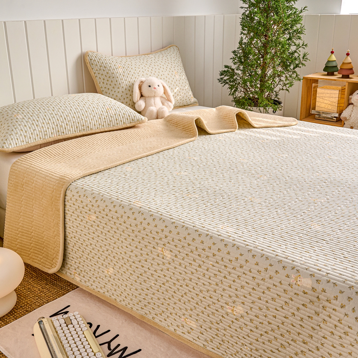 91家纺网 家纺一手货源 找家纺 X猫先生 2026新品A全棉B牛奶绒床盖一面全棉一面牛奶绒床盖炕盖加厚床单床垫四季款系列三 春游兔兔（A棉B绒）