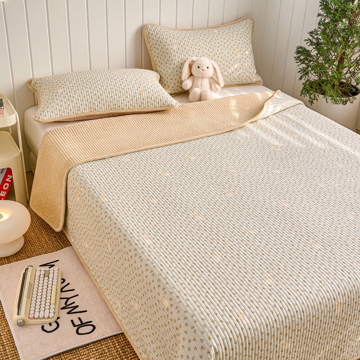 91家纺网 家纺一手货源 找家纺 X猫先生 2026新品A全棉B牛奶绒床盖一面全棉一面牛奶绒床盖炕盖加厚床单床垫四季款系列三 春游兔兔（A棉B绒）