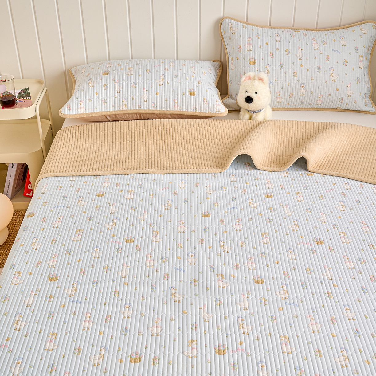 91家纺网 家纺一手货源 找家纺 X猫先生 2026新品A全棉B牛奶绒床盖一面全棉一面牛奶绒床盖炕盖加厚床单床垫四季款系列三 萌萌鸭（A棉B绒）