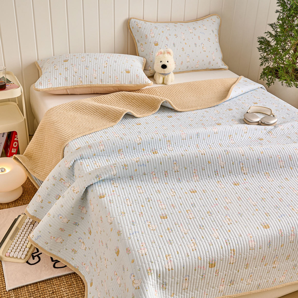 91家纺网 家纺一手货源 找家纺 X猫先生 2026新品A全棉B牛奶绒床盖一面全棉一面牛奶绒床盖炕盖加厚床单床垫四季款系列三 萌萌鸭（A棉B绒）