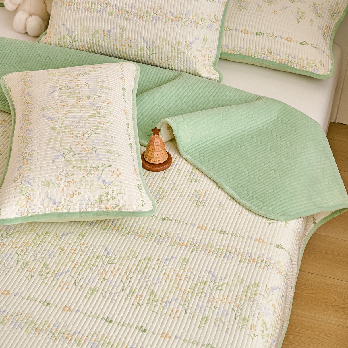 91家纺网 家纺一手货源 找家纺 X猫先生 2026新品A全棉B牛奶绒床盖一面全棉一面牛奶绒床盖炕盖加厚床单床垫四季款系列三 丛草集（A棉B绒）