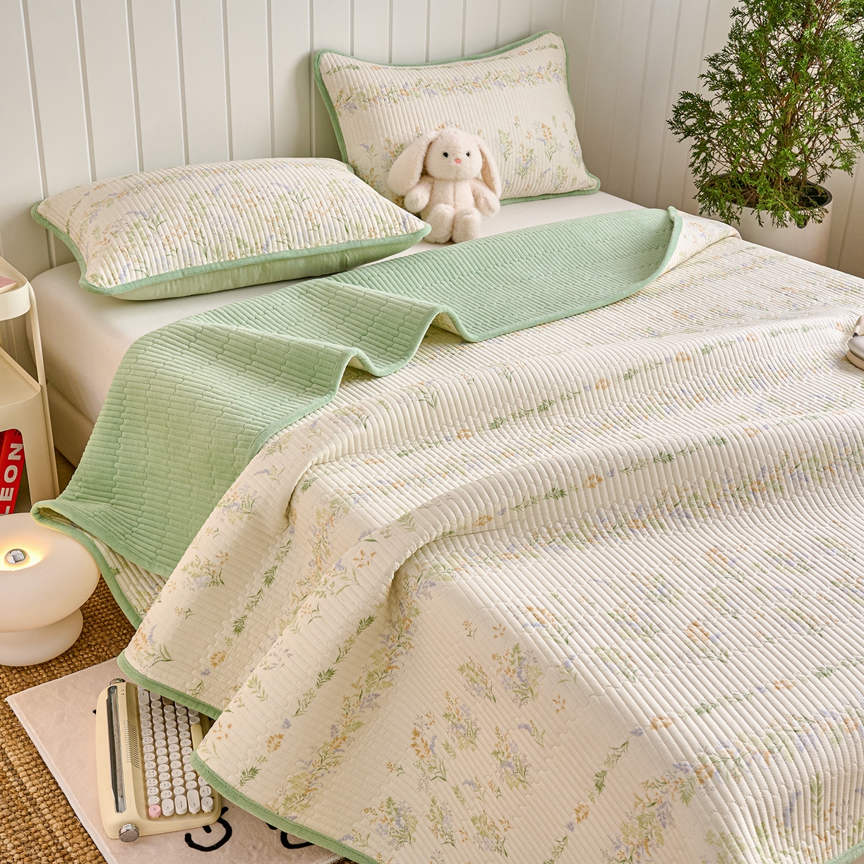 91家纺网 家纺一手货源 找家纺 X猫先生 2026新品A全棉B牛奶绒床盖一面全棉一面牛奶绒床盖炕盖加厚床单床垫四季款系列三 丛草集（A棉B绒）